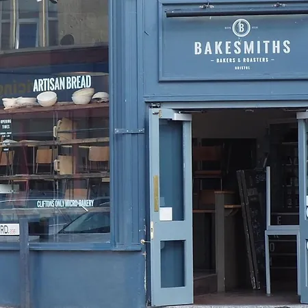 Higgihaus #46 5 Bed Monday - Friday *