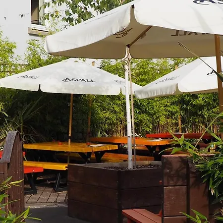 Higgihaus #46 5 Bed Monday - Friday Holiday home Bristol